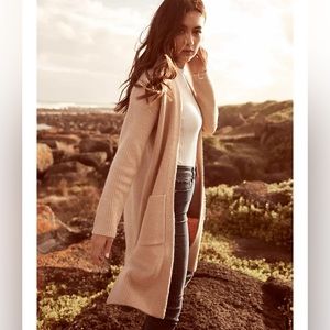 Ever New Gabi Rib Cardigan - Tan/Camel colour